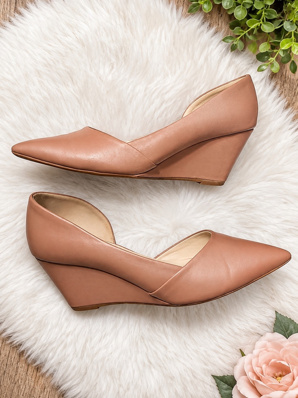 Reaction Kenneth Cole Pointed D'Orsay Wedge Heels in Rose Tan 7.5